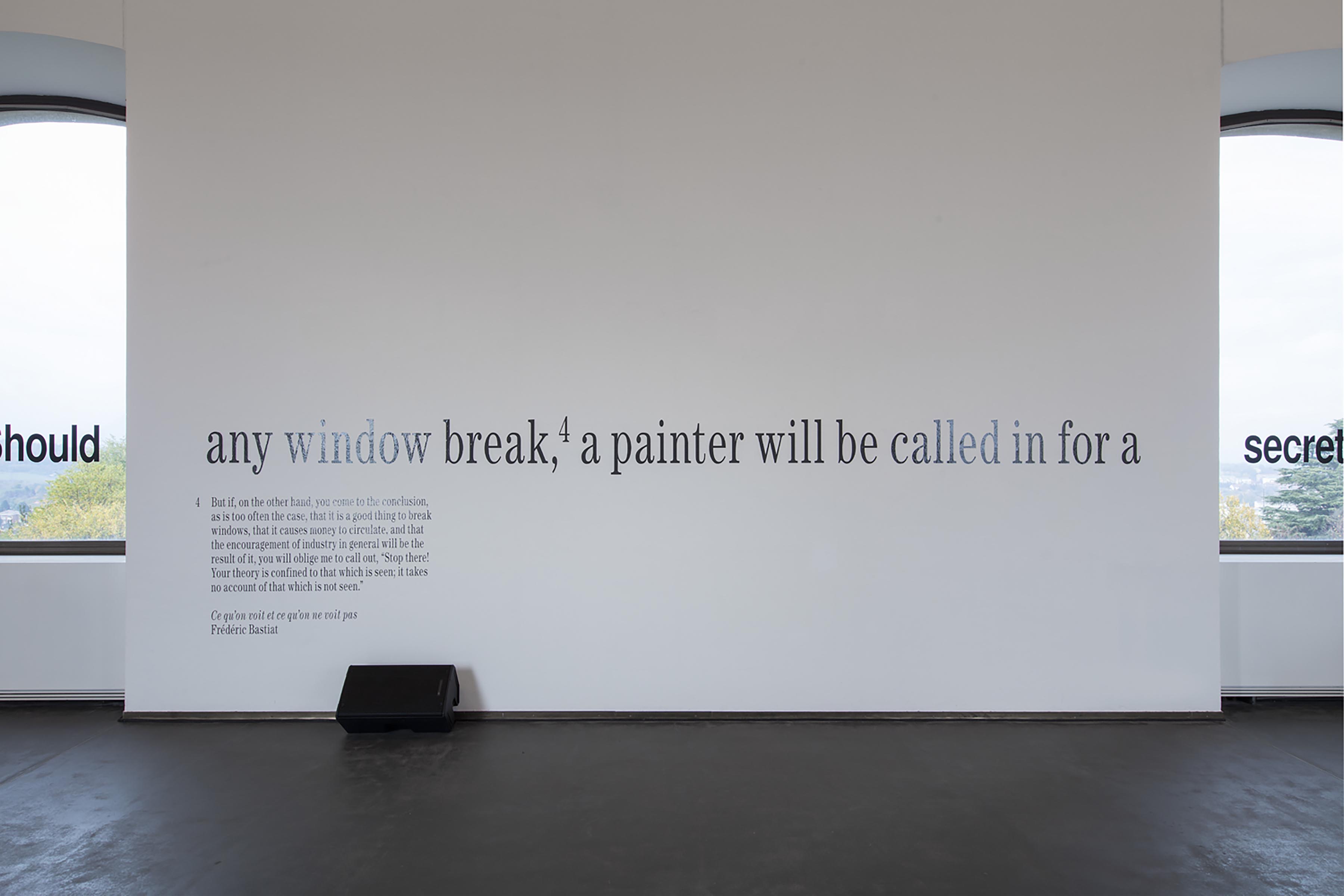 u0022Hito Steyerl. The City of Broken Windowsu0022, veduta espositiva